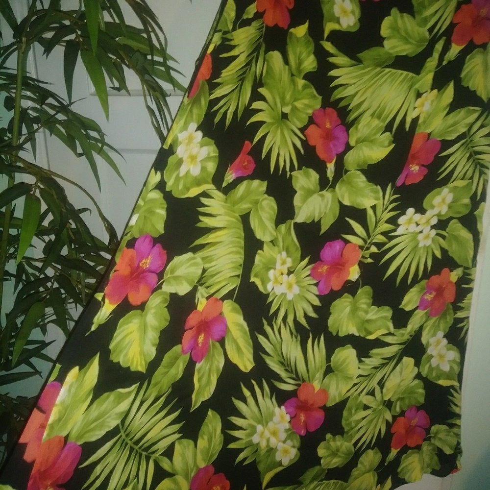 Long skirt. - Picture 5 of 5